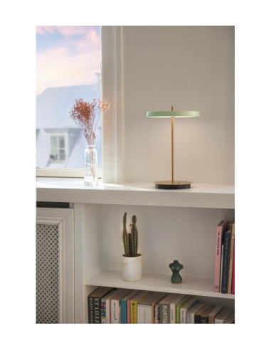 Lampa bezprzewodowa biurkowa LED UMAGE ASTERIA MOVE bladozielona/mosiądz 2506