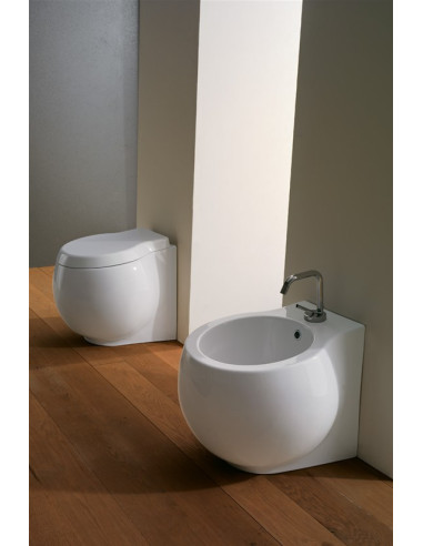 Miska WC stojąca 50x45 cm SCARABEO PLANET biała 8401
